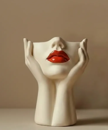 Sculptural Face Brush Holder – 3D Printed Surrealist Vanity Organizer