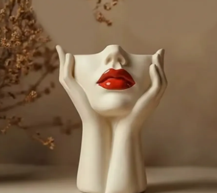 Sculptural Face Brush Holder – 3D Printed Surrealist Vanity Organizer